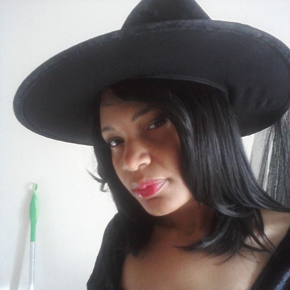 Meet your Posher, Tae